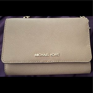 Michael Kors wallet crossbody with chains
